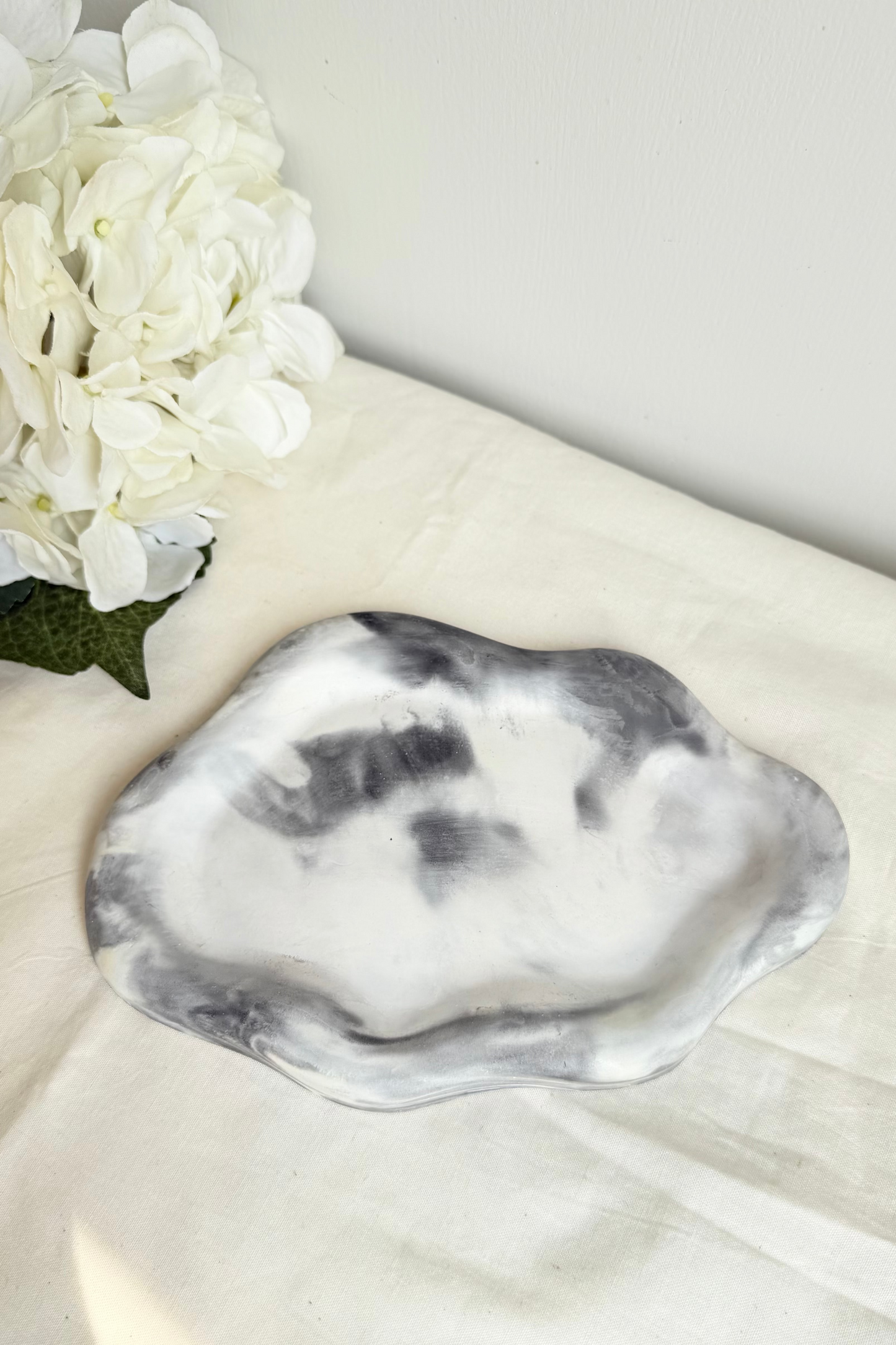 Oval Cloud Tray