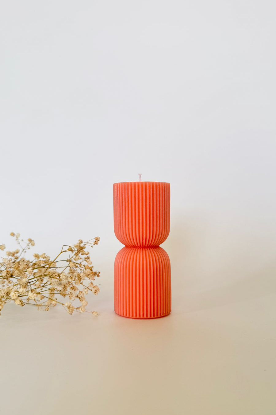 Mini Lily Ribbed Pillar