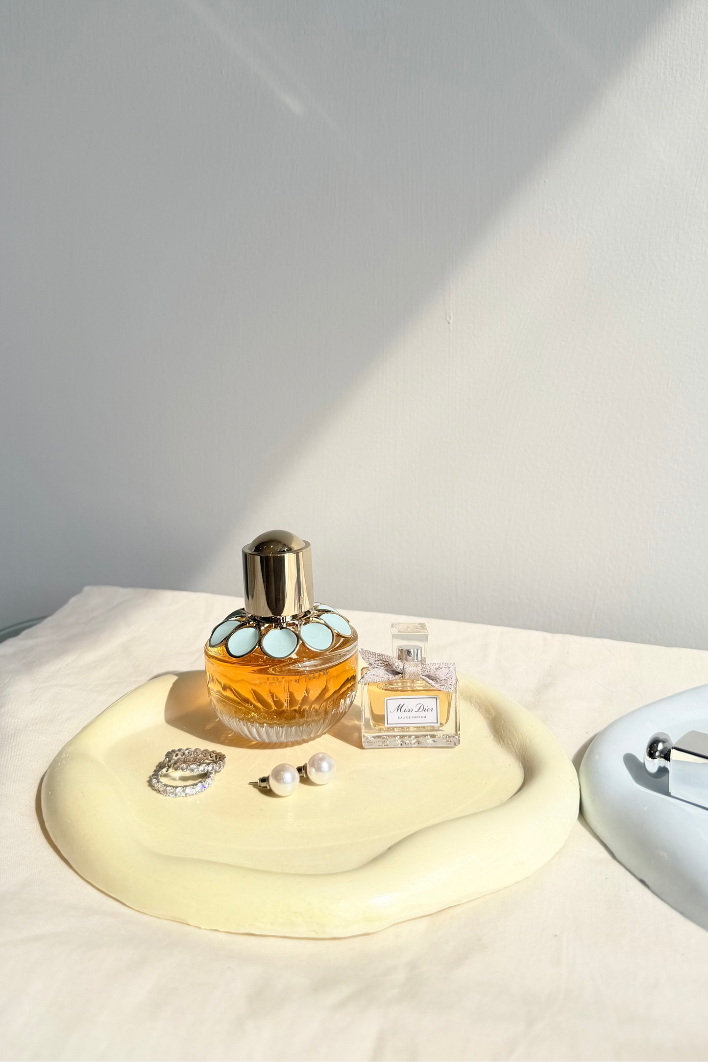 Circle Cloud Tray