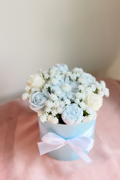 Blue Signature Small Bouquet