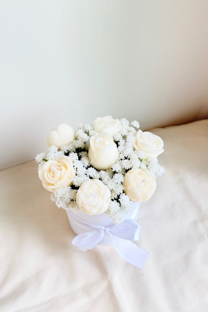 White Signature Small Bouquet