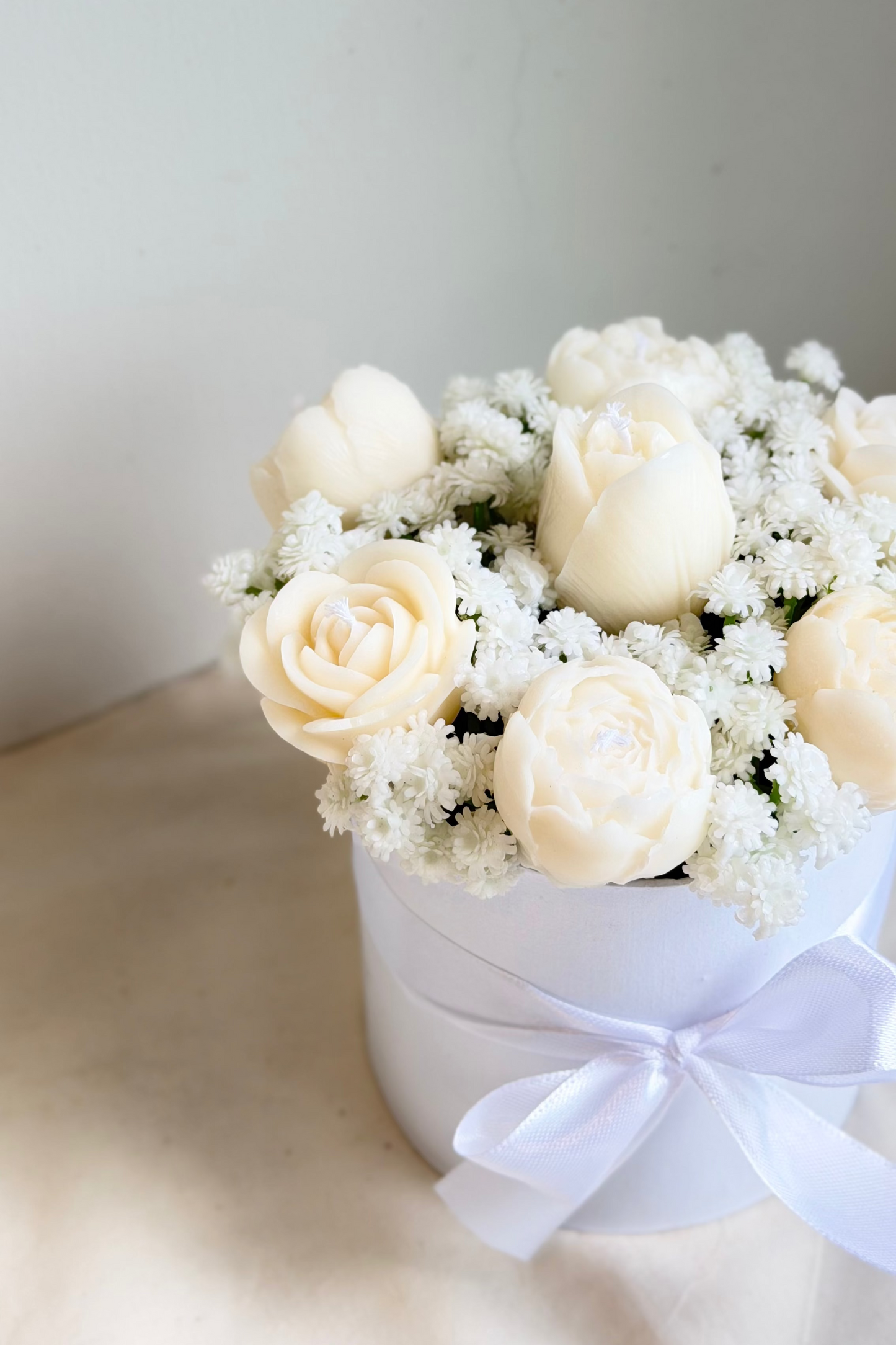 White Signature Small Bouquet