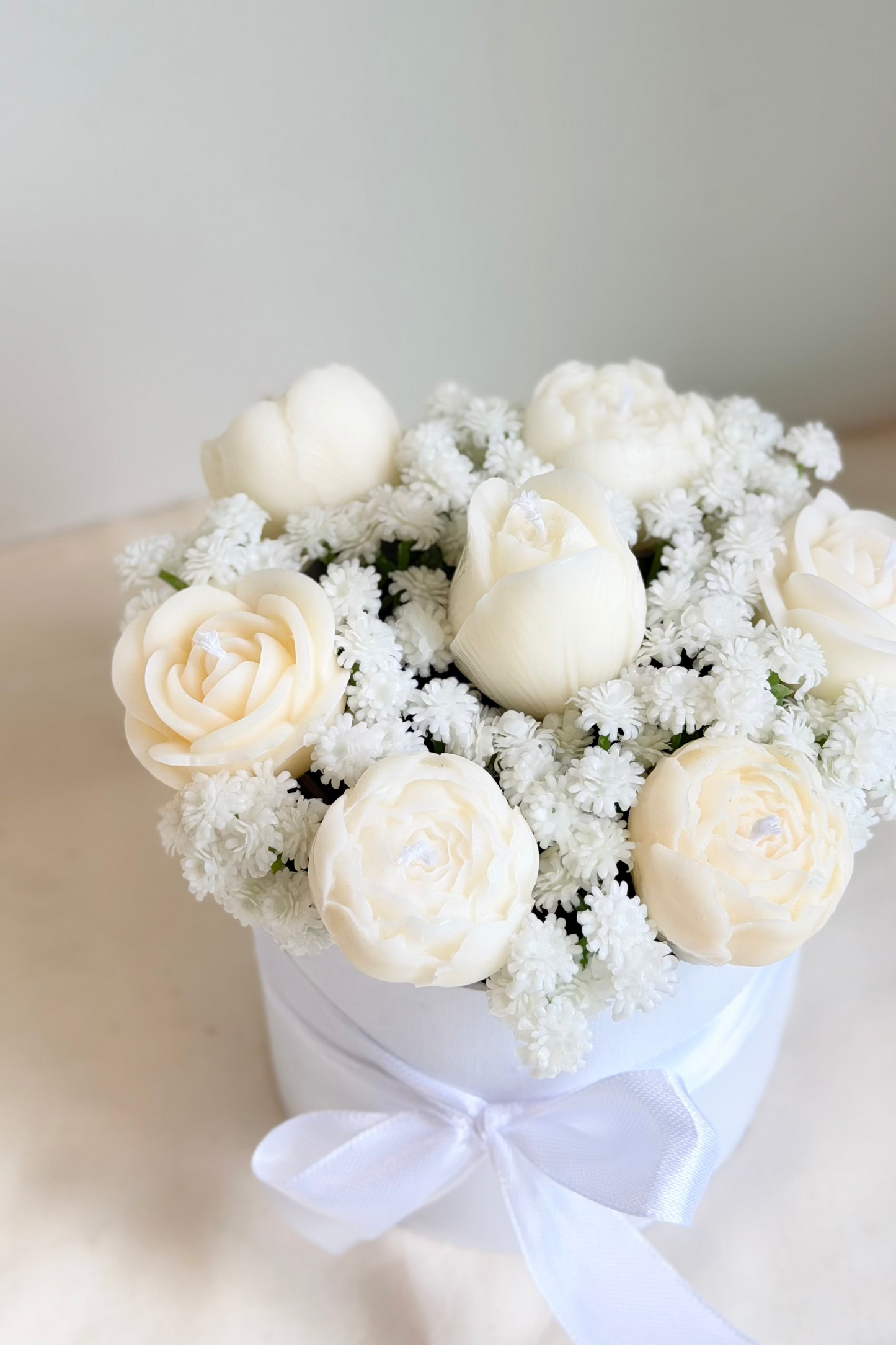 White Signature Small Bouquet