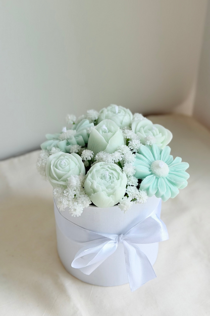 Green Signature Small Bouquet